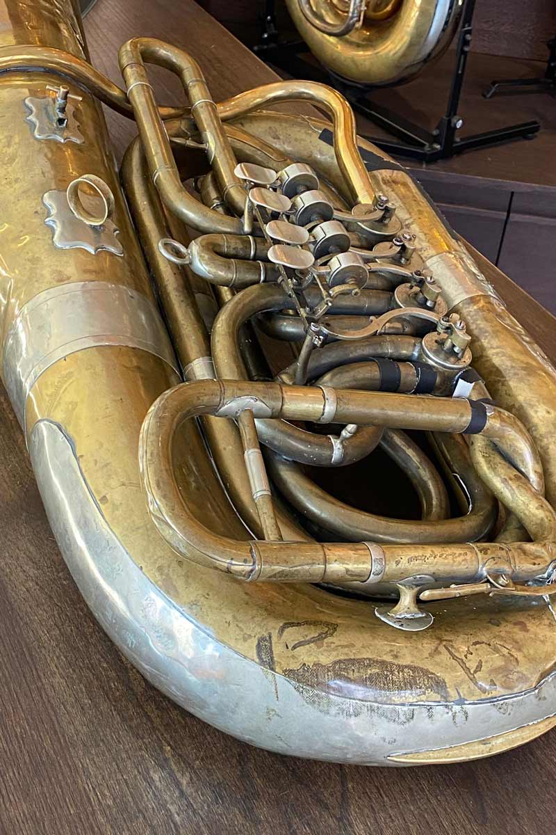 Tuba restoration Vogt instruments Leipzig beforehand